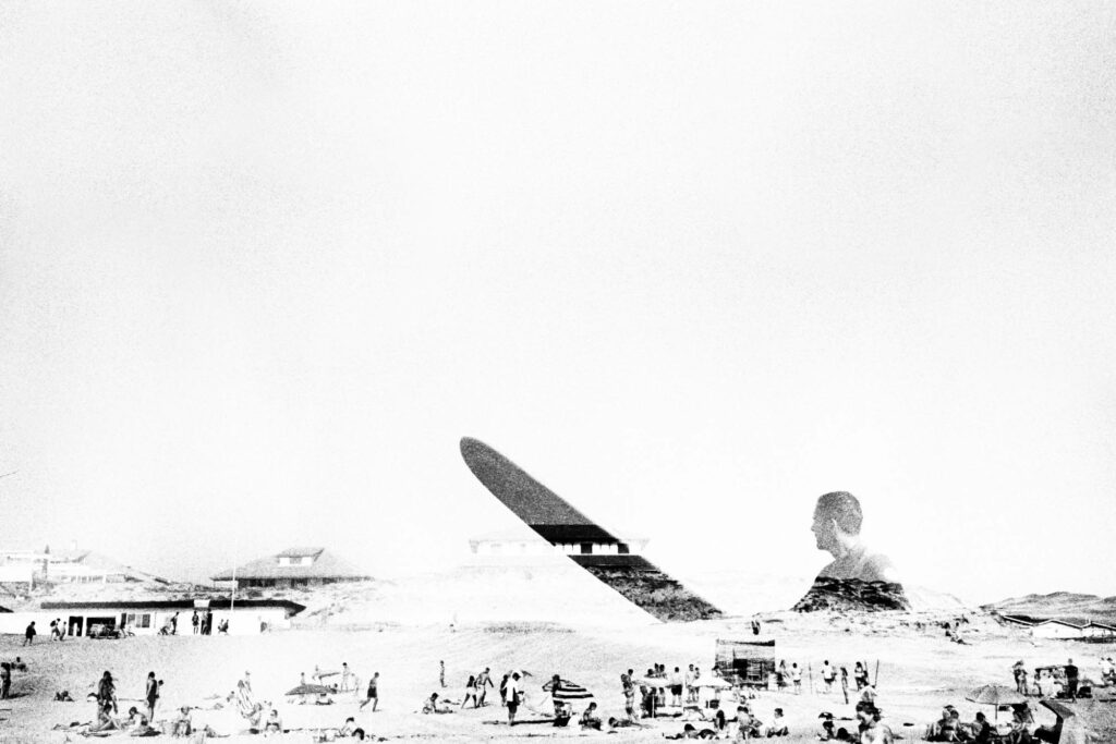 Double exposition surréaliste d'une planche de surf et d'un profil au-dessus d'une plage, tirage d'art argentique noir et blanc "Entre Ciel Et Terre", MonVilain